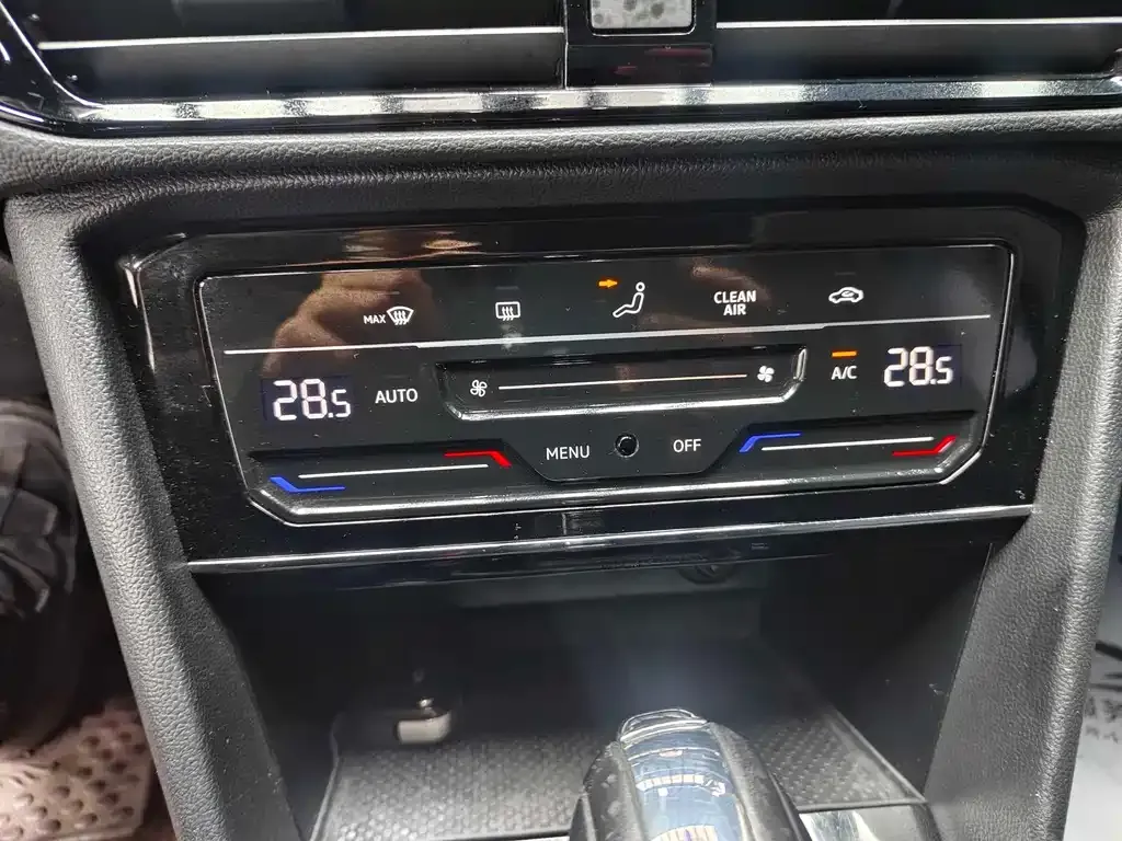 Volkswagen Tharu 2021 из CN, фото 10