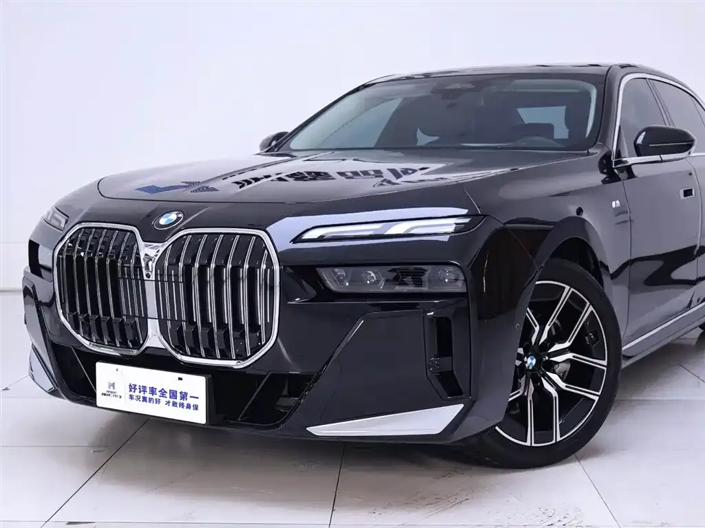BMW 7 Series 2024 из CN, фото 8
