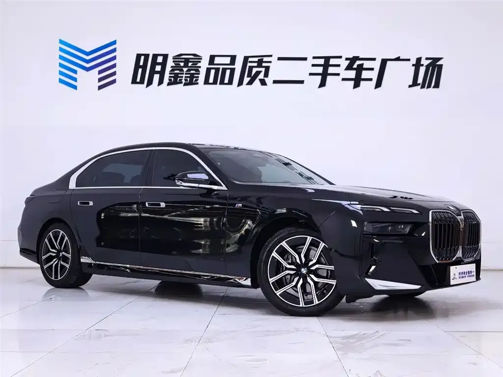 BMW 7 Series 2024 из CN, фото 3