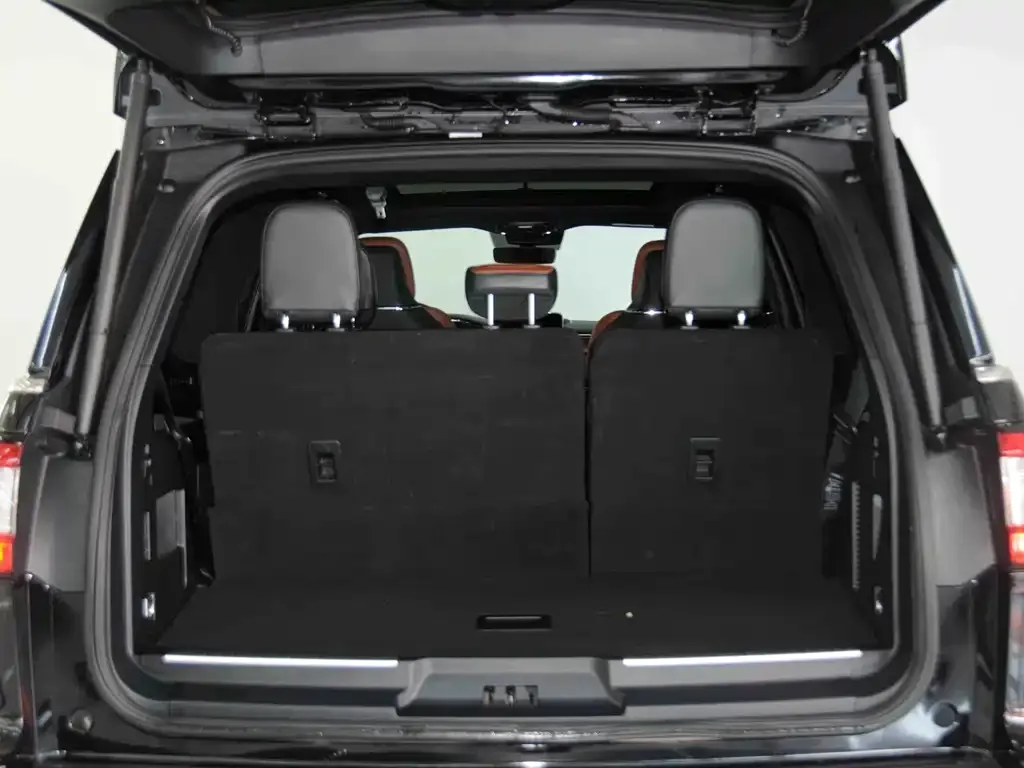 Lincoln Navigator 2021 из CN, фото 2