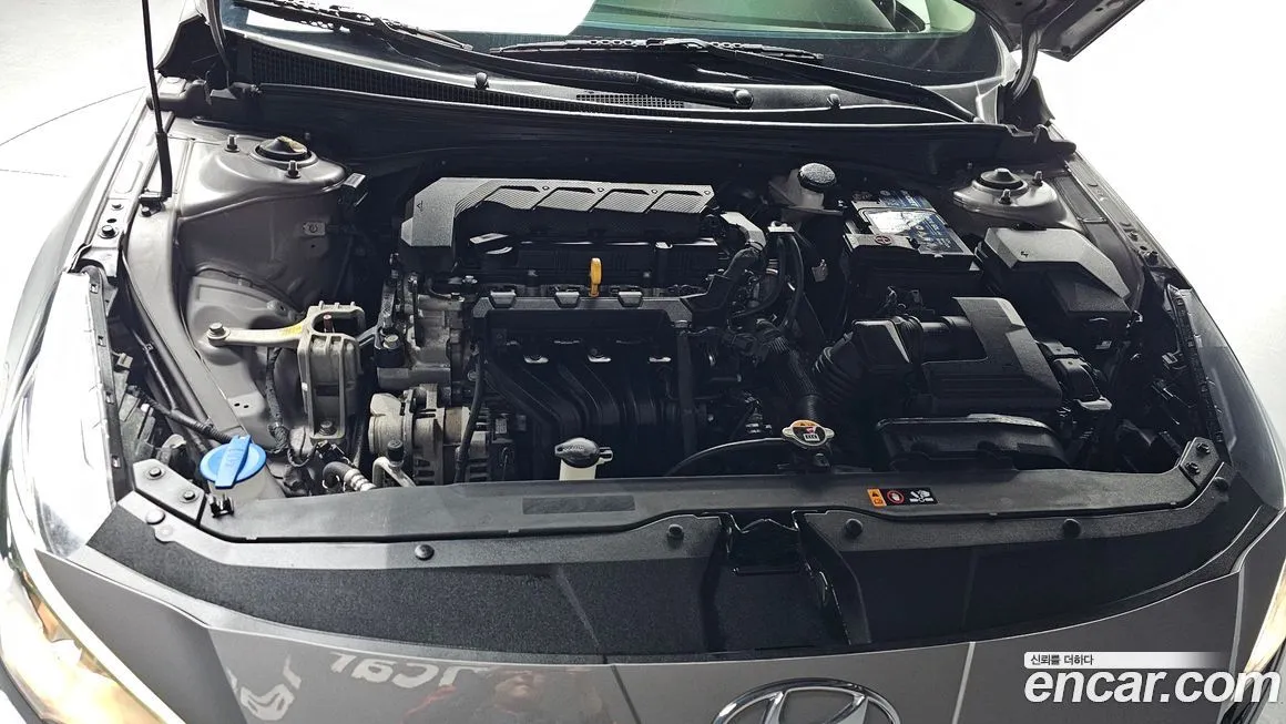 Hyundai AVANTE — фото 10