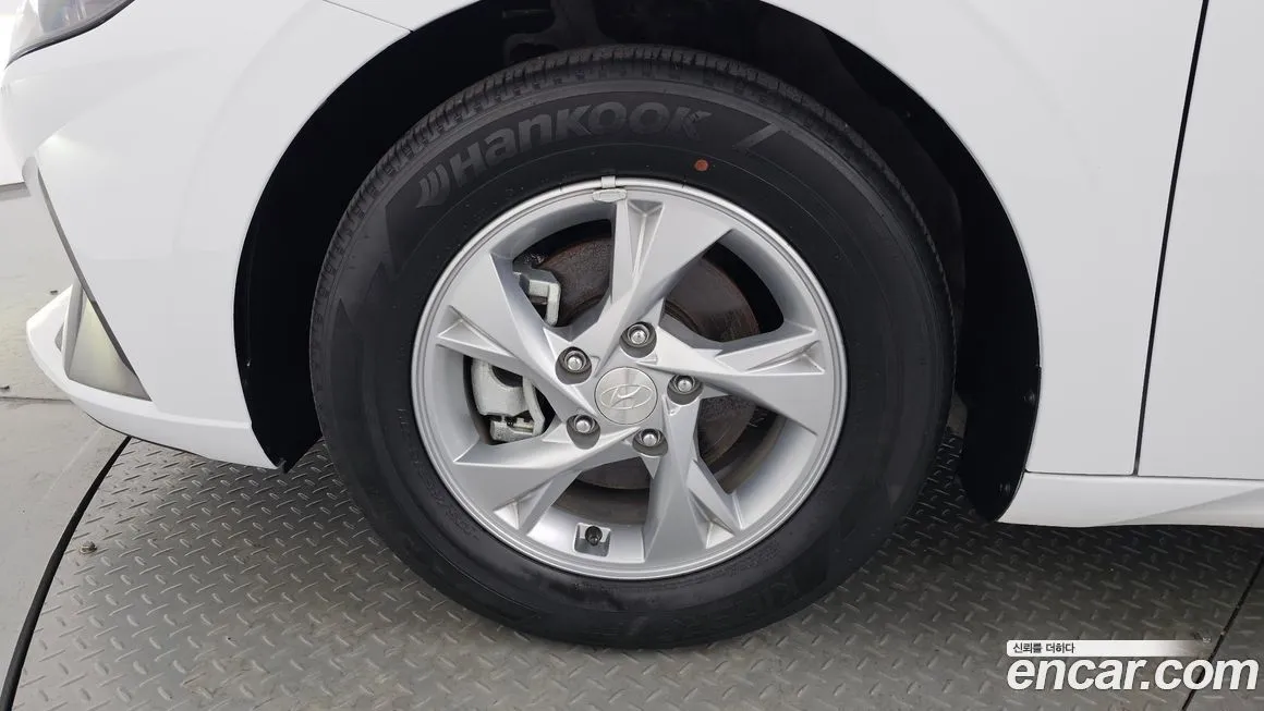 Hyundai AVANTE — фото 9
