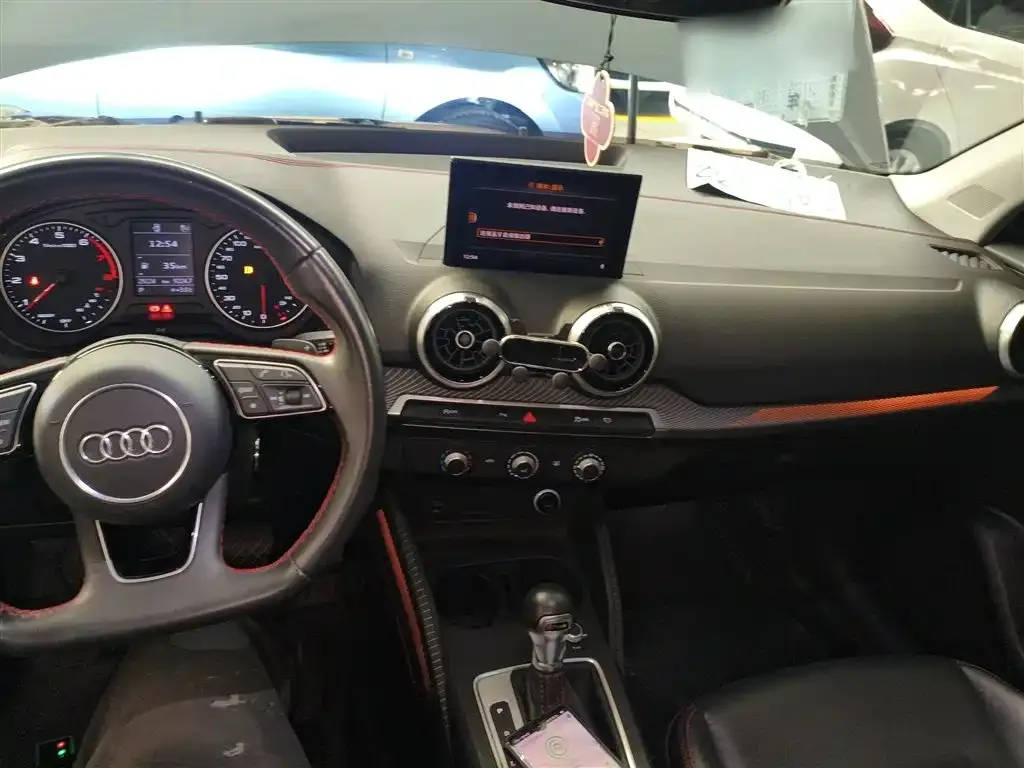 Audi Q2L 2023 из CN, фото 8