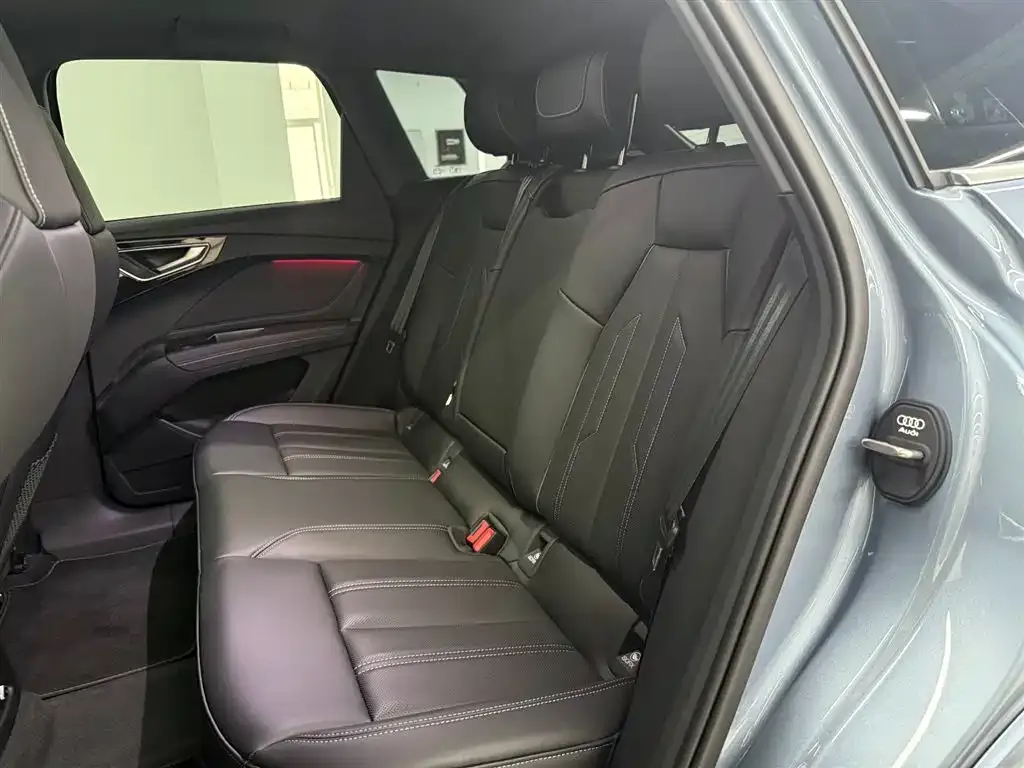Audi Q4 e-tron 2025 из CN, фото 7