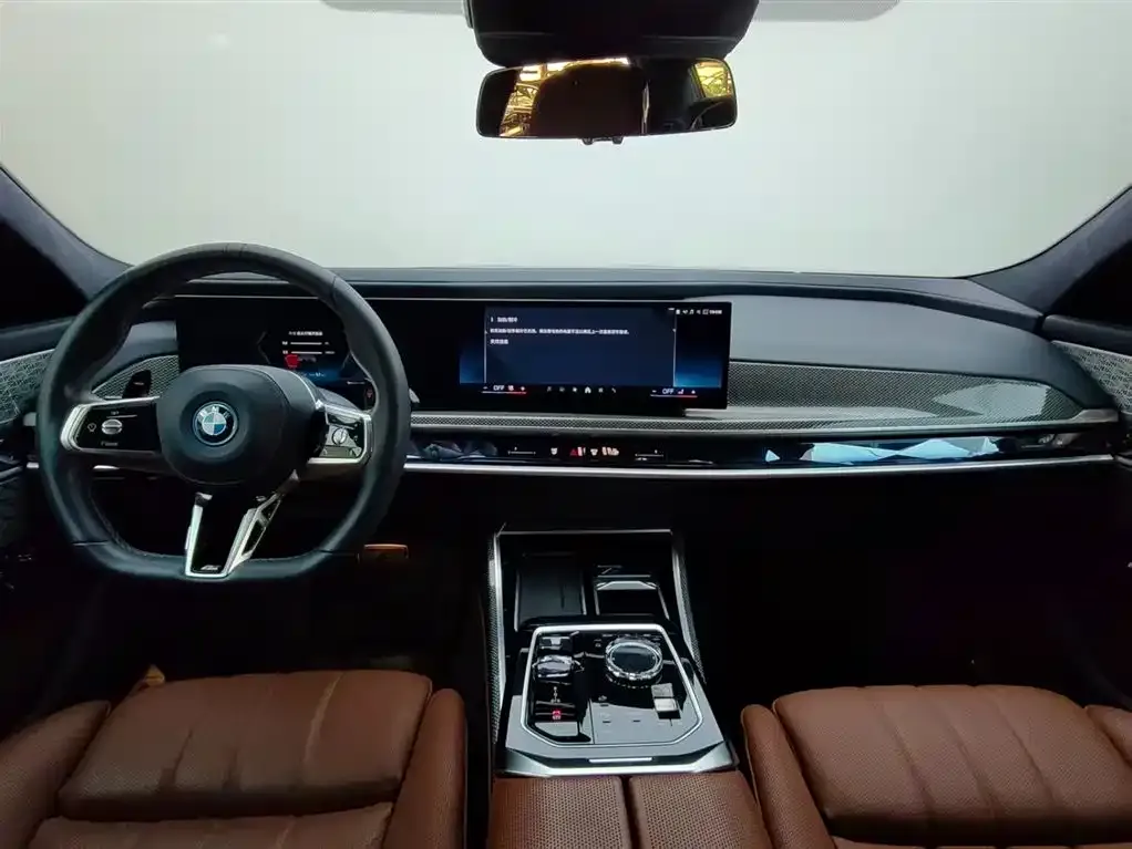BMW M760Le 2024 из CN, фото 2