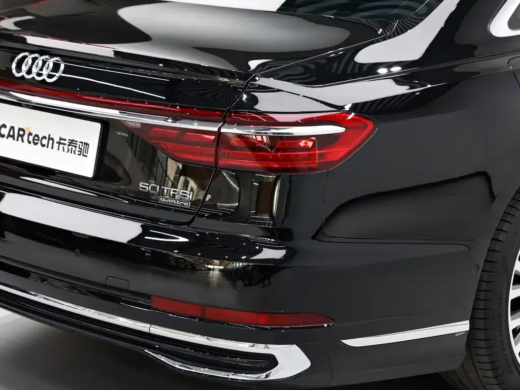Audi A8 — фото 5