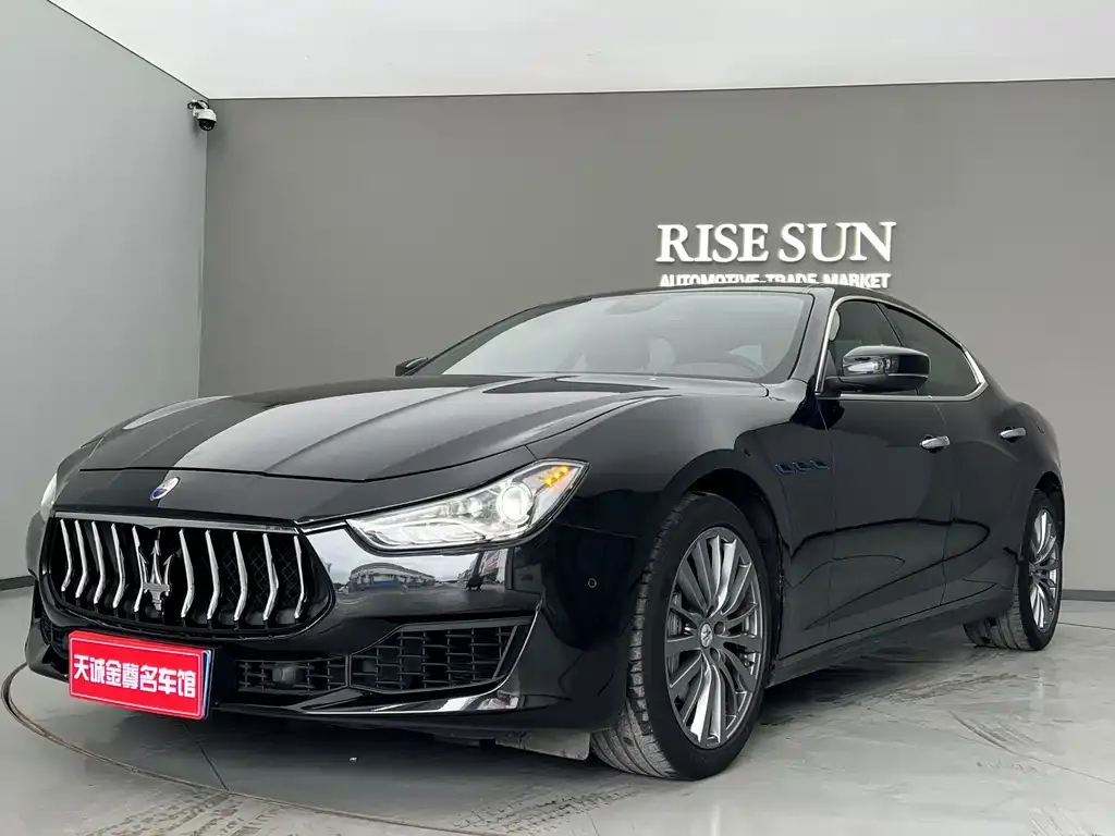 Maserati Ghibli — фото 1