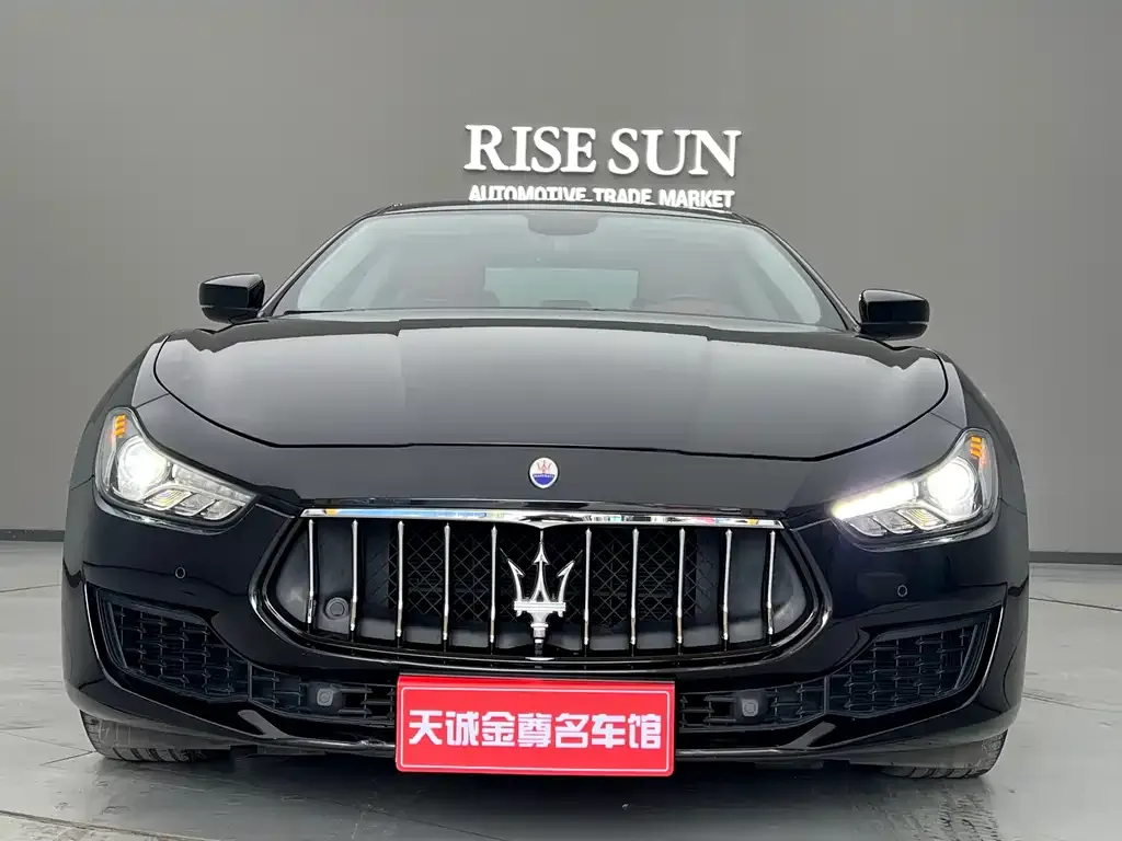 Maserati Ghibli — фото 10