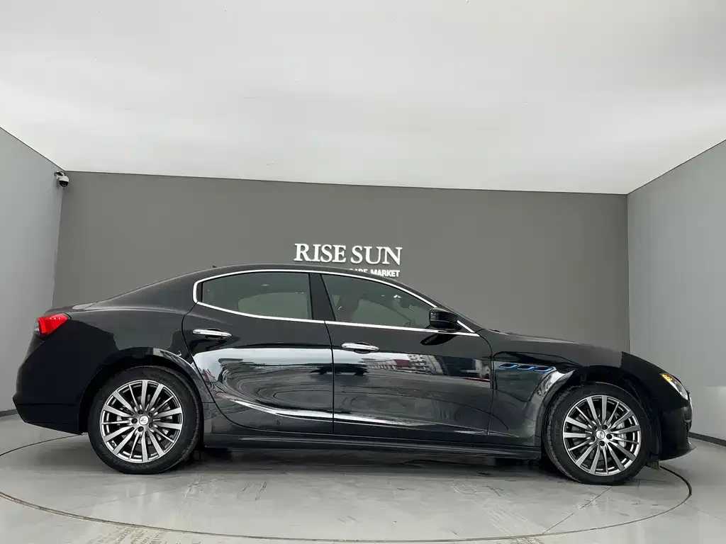 Maserati Ghibli — фото 5
