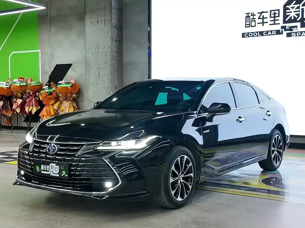 Toyota Avalon 2023 из CN, фото 1