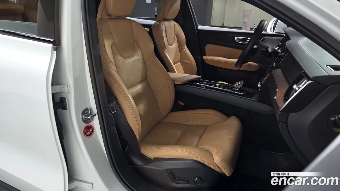 Volvo V60 2023 из KR, фото 7