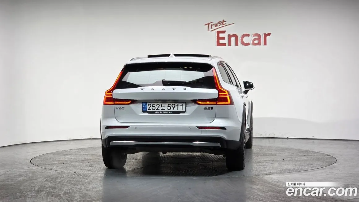 Volvo V60 2023 из KR, фото 9