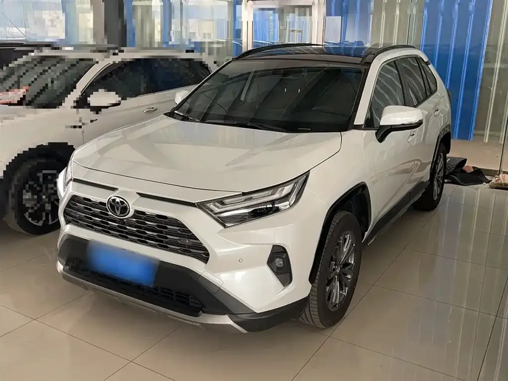 Toyota RAV4 — фото 7