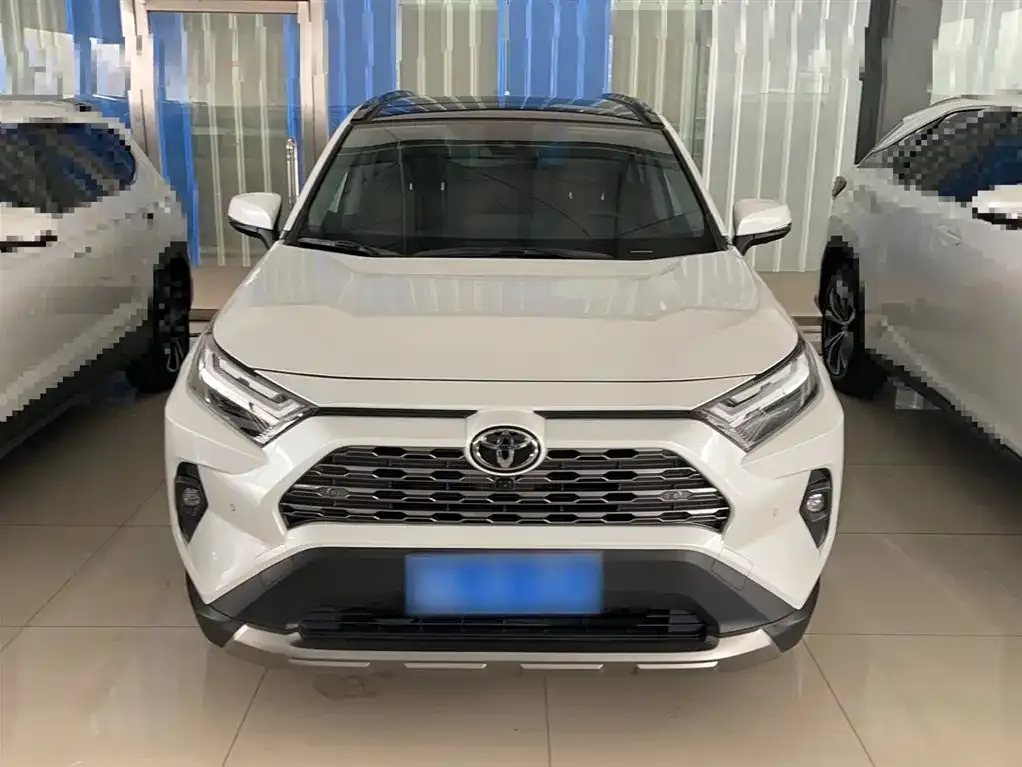 Toyota RAV4 — фото 3