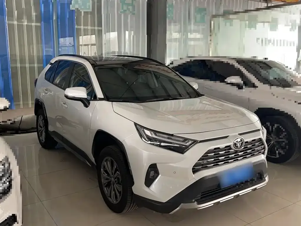 Toyota RAV4 — фото 10