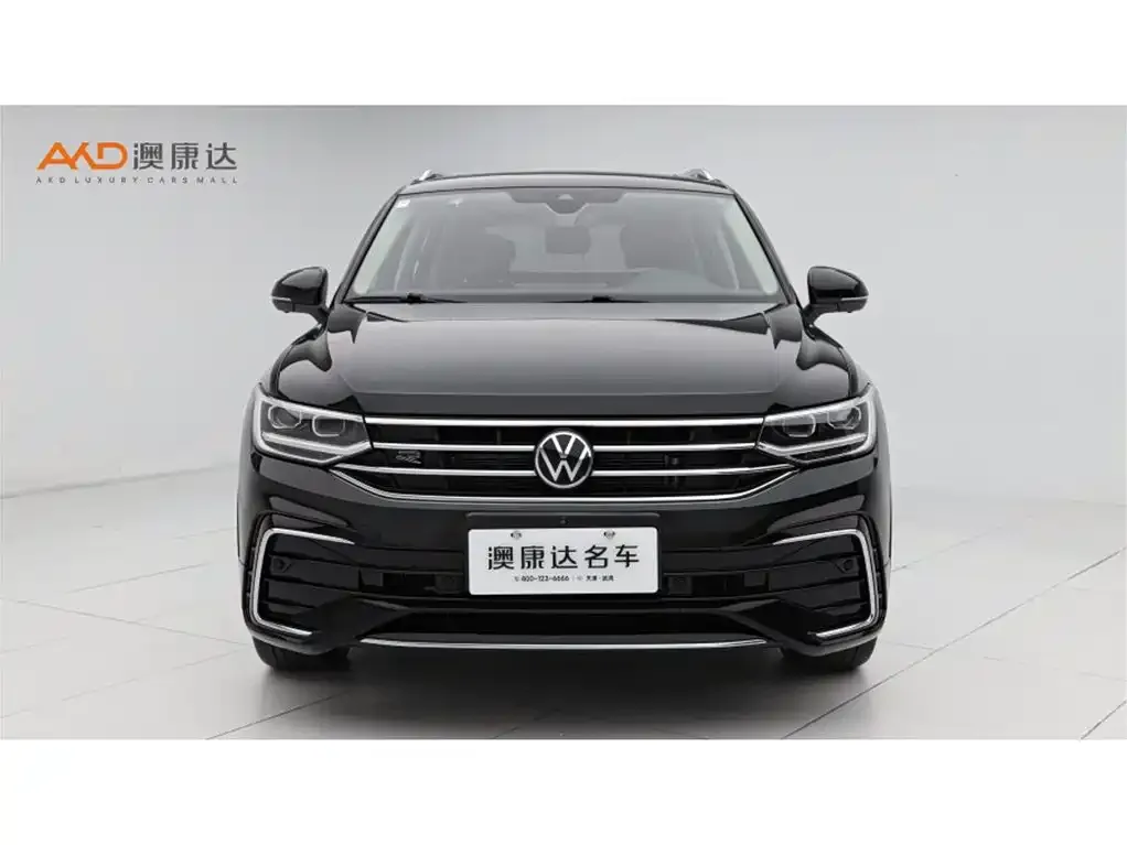 Volkswagen Tiguan L — фото 8