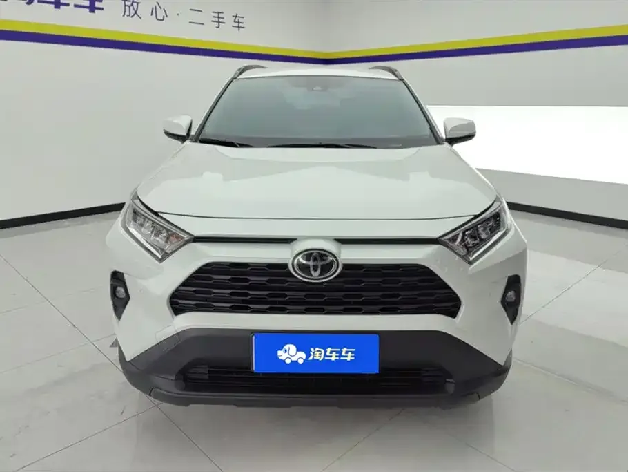 Toyota RAV4 — фото 2