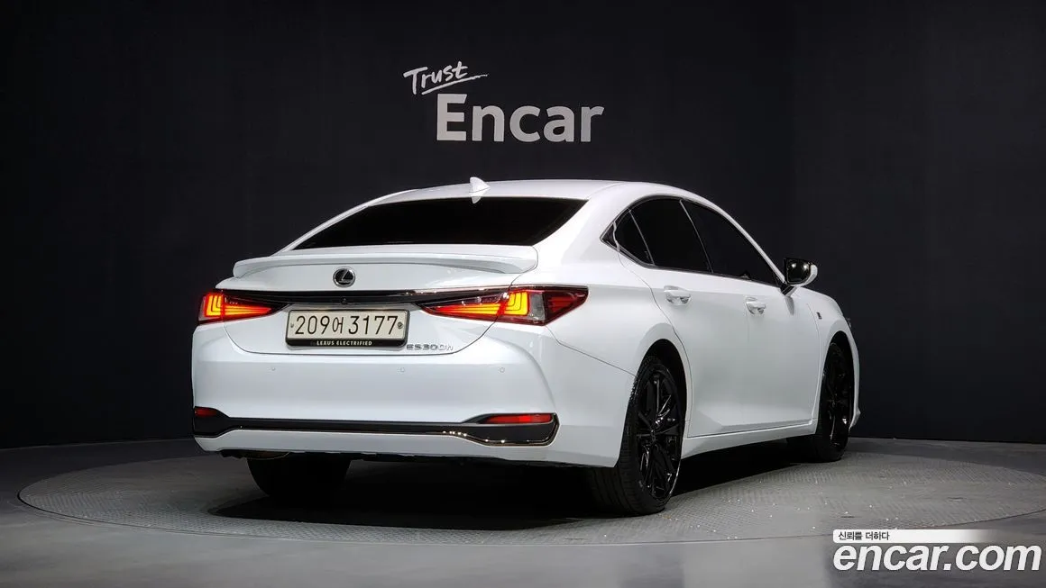 Lexus ES 2024 из KR, фото 2