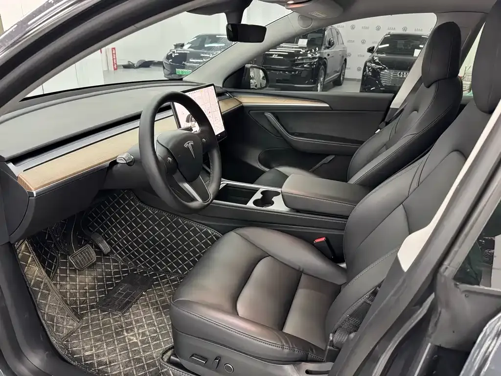 Tesla Model Y 2021 из CN, фото 3
