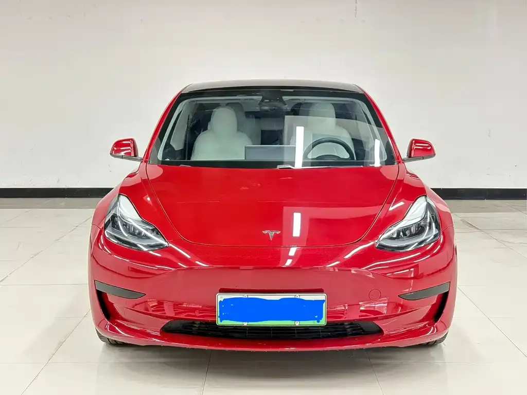 Tesla Model 3 — фото 8