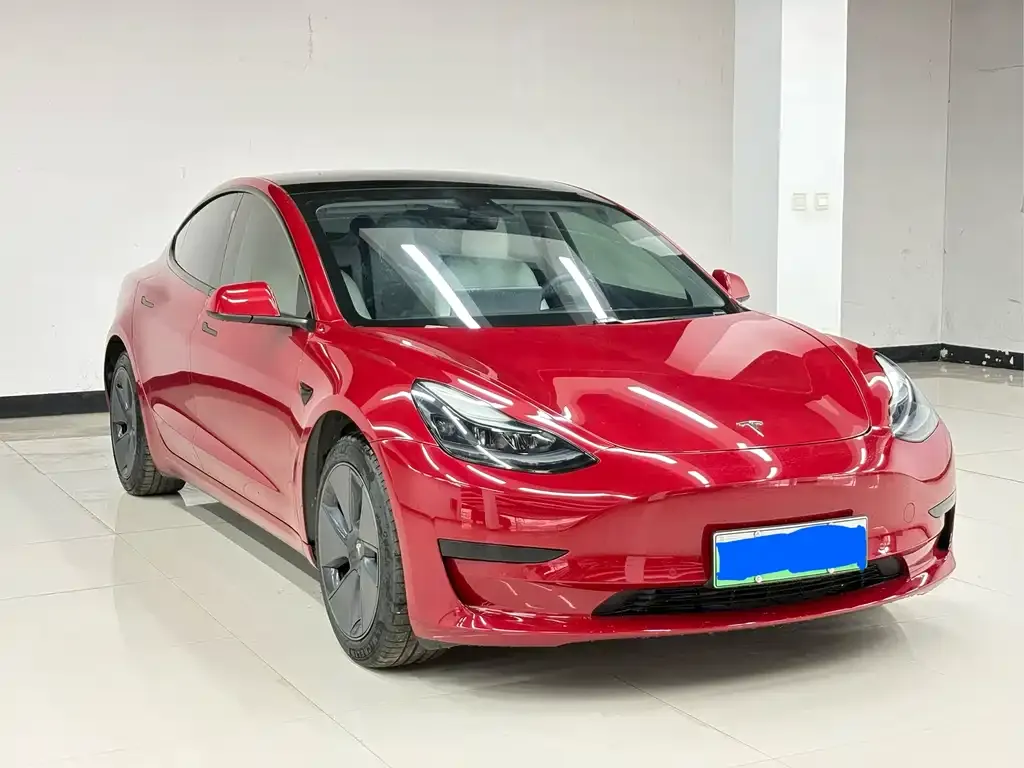 Tesla Model 3 — фото 6