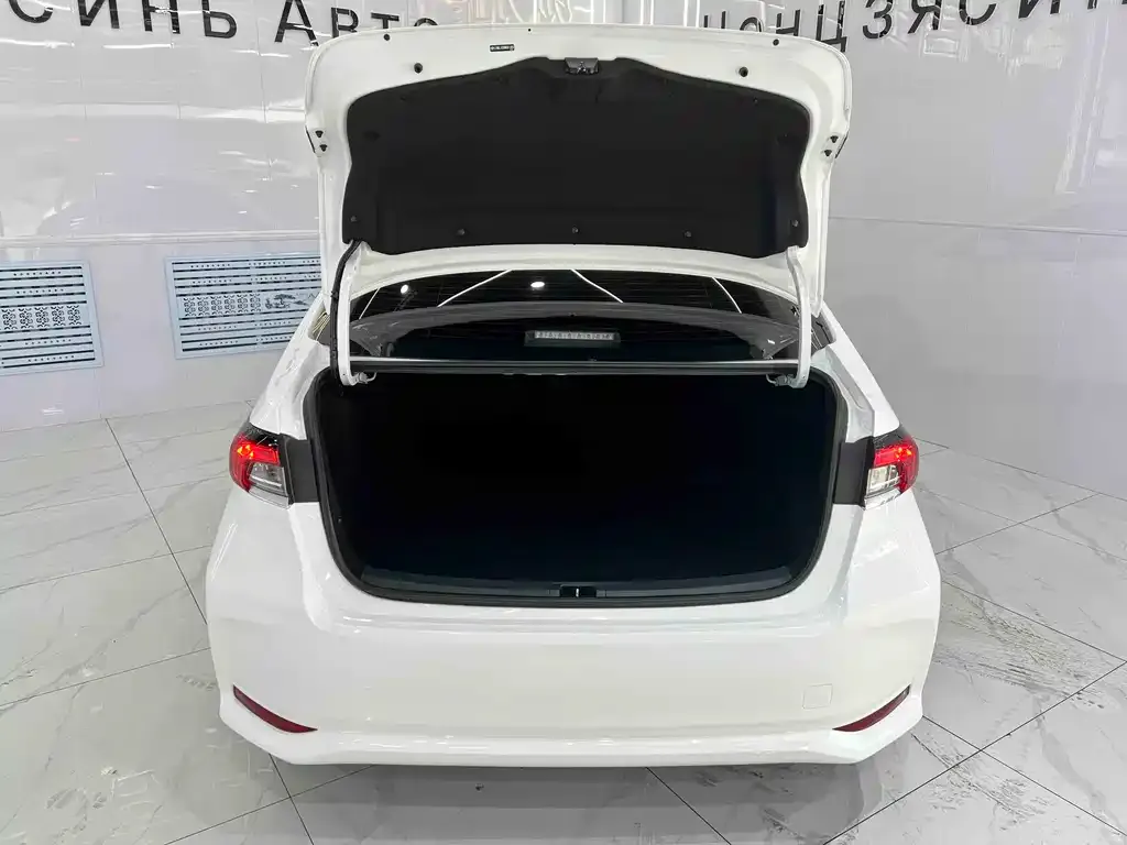 Toyota Corolla 2022 из CN, фото 3