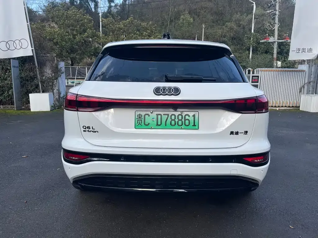 Audi Q6L e-tron — фото 8