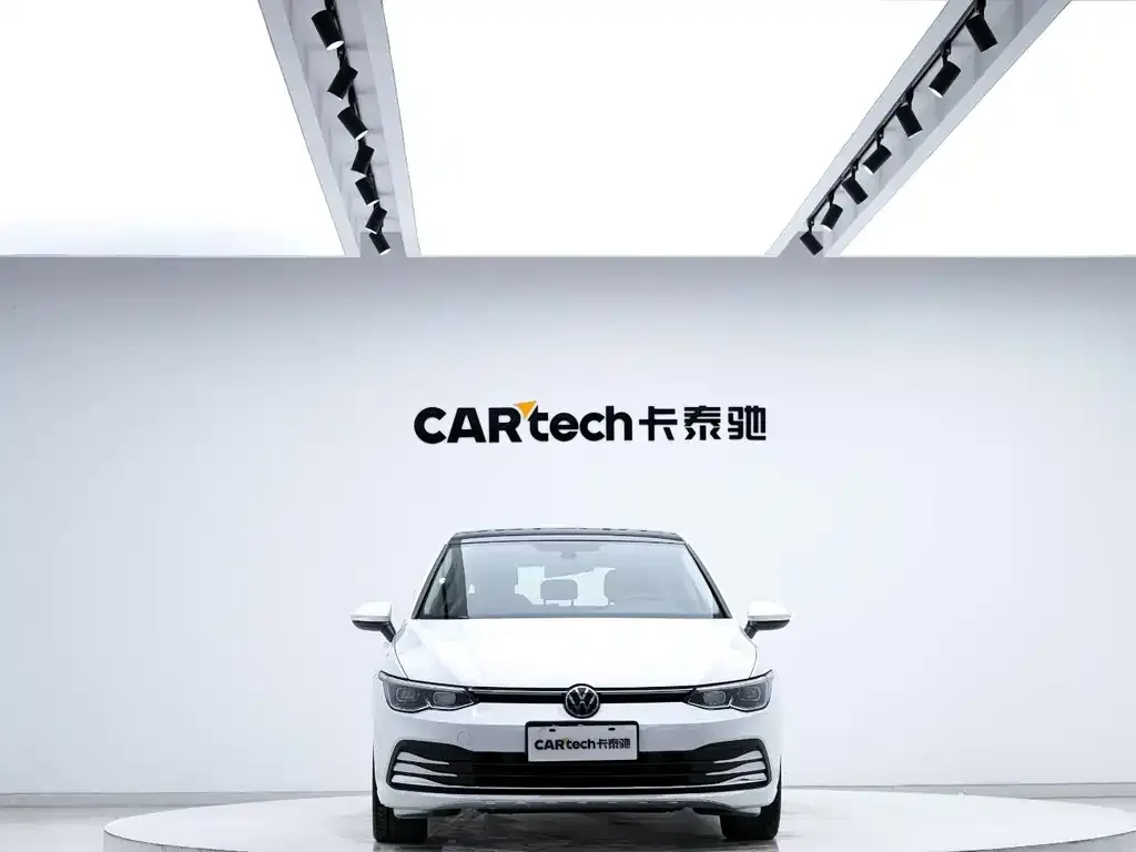 Volkswagen Golf 2023 из CN, фото 4