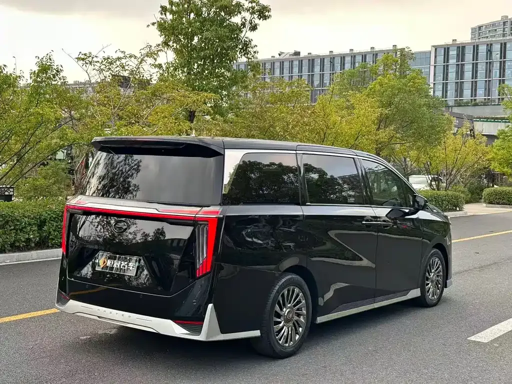 GAC Motor Trumpchi M8 — фото 8