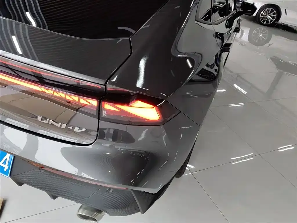 Changan UNI-V 2022 из CN, фото 2