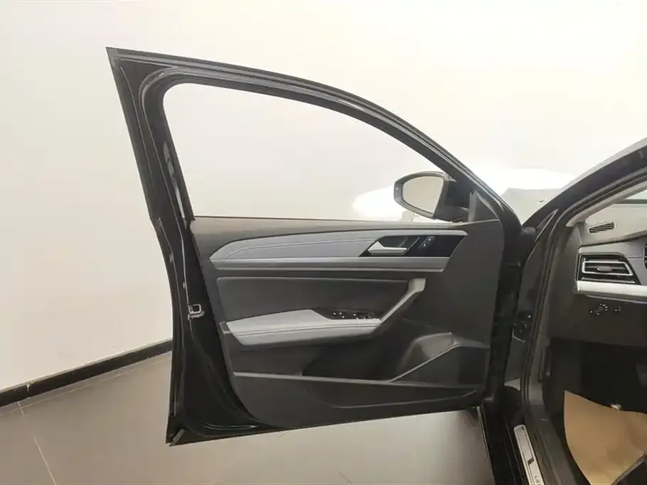 Volkswagen Lavida 2023 из CN, фото 3