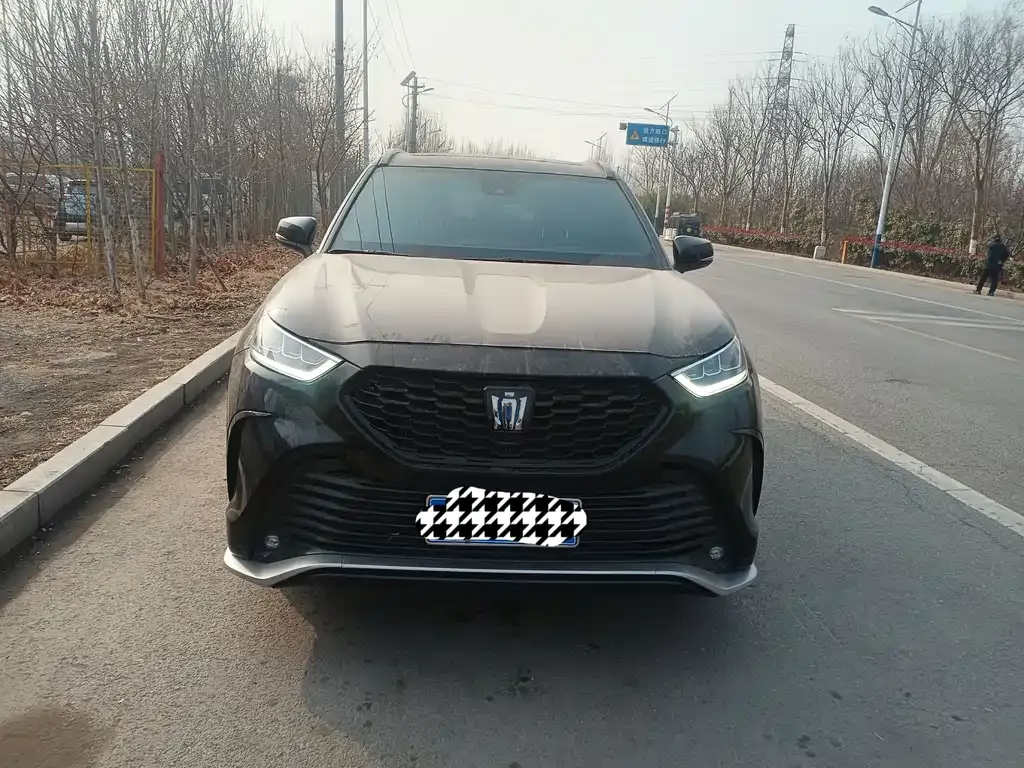Toyota Crown Kluger 2022 из CN, фото 2