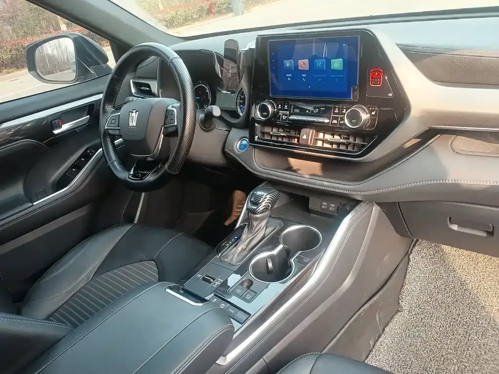 Toyota Crown Kluger 2022 из CN, фото 7