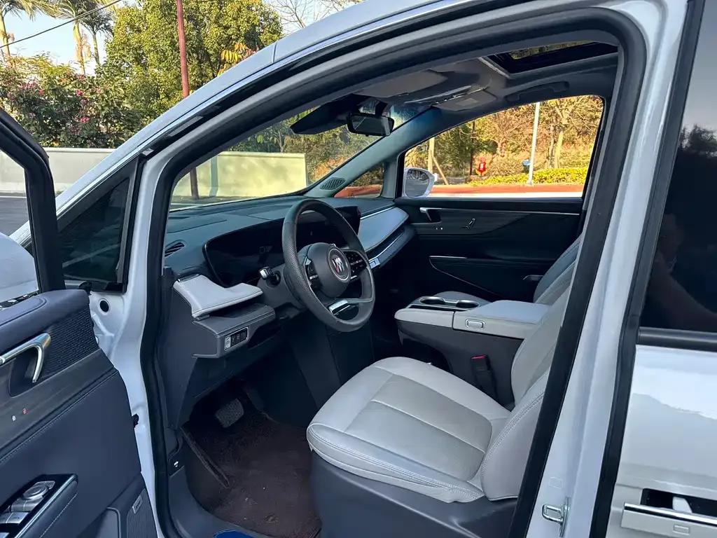 Buick GL8 2025 из CN, фото 3