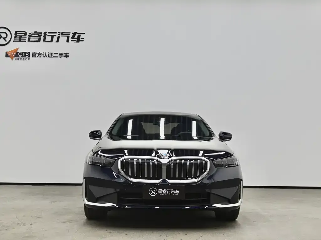 BMW 5 Series — фото 4