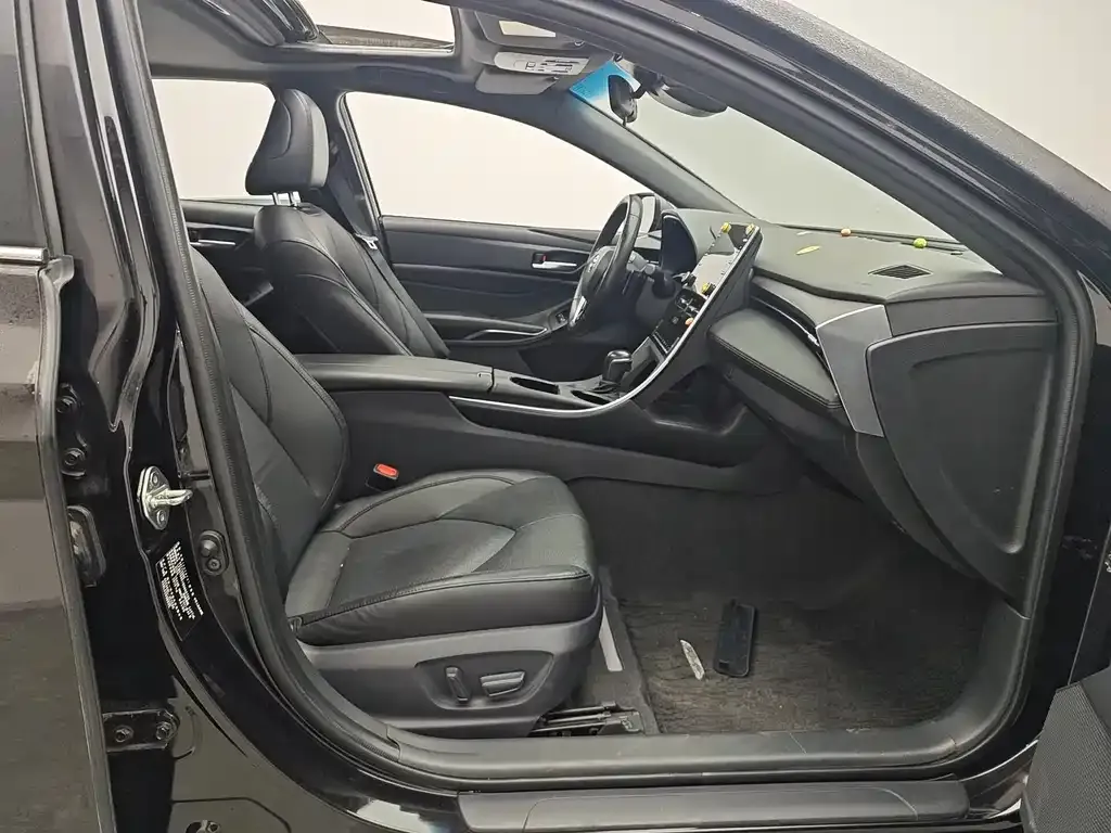 Toyota Avalon 2021 из CN, фото 8
