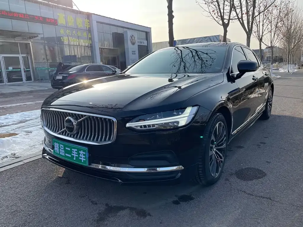 Volvo S90 — фото 1