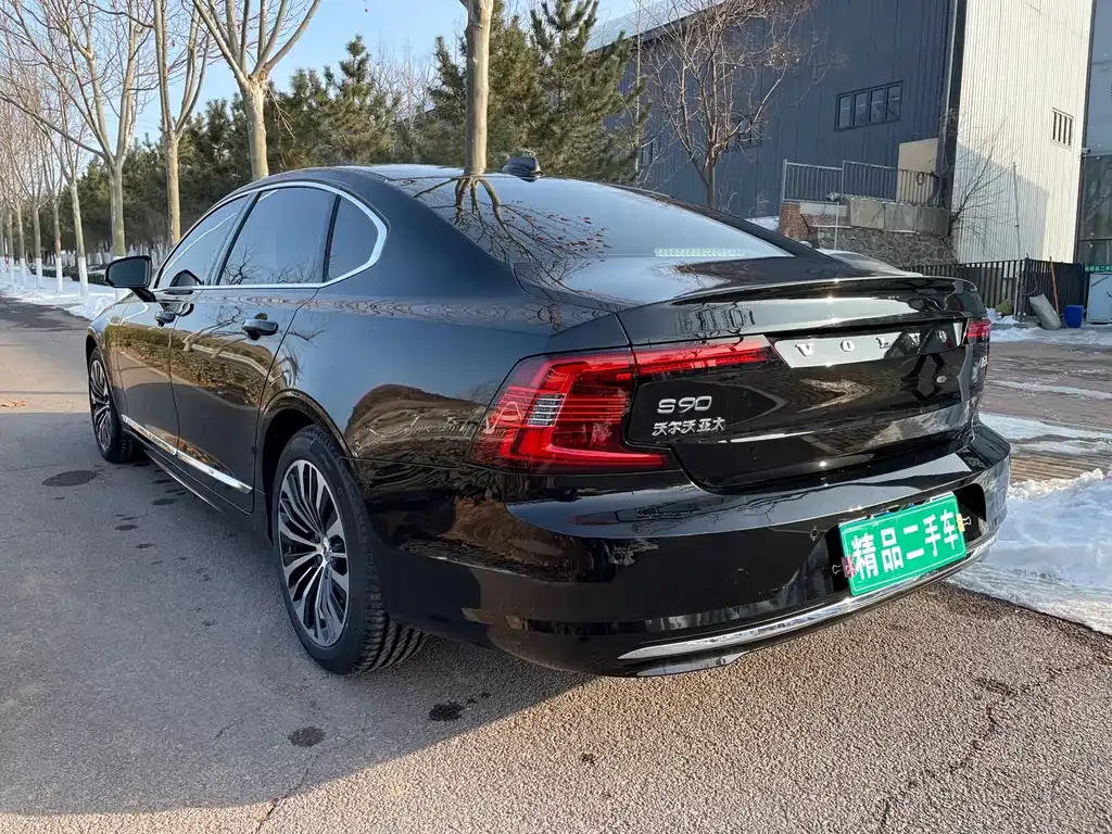 Volvo S90 — фото 10
