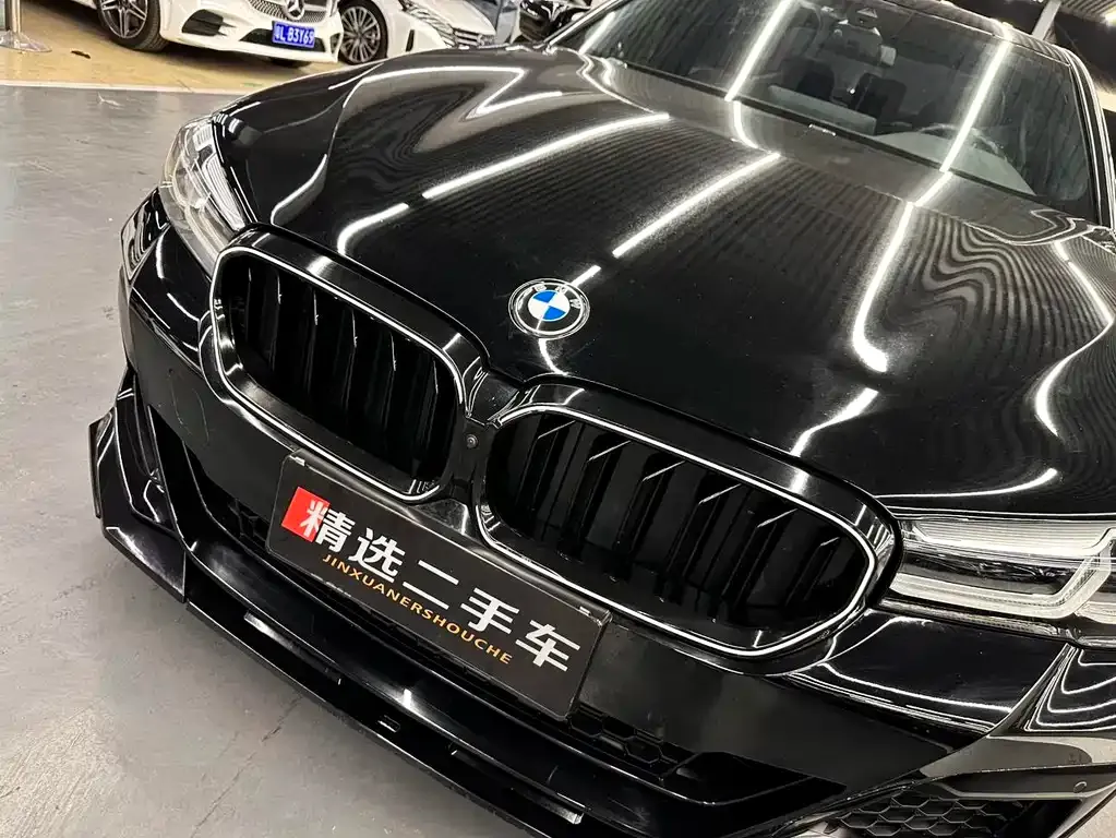 BMW 5 Series — фото 10