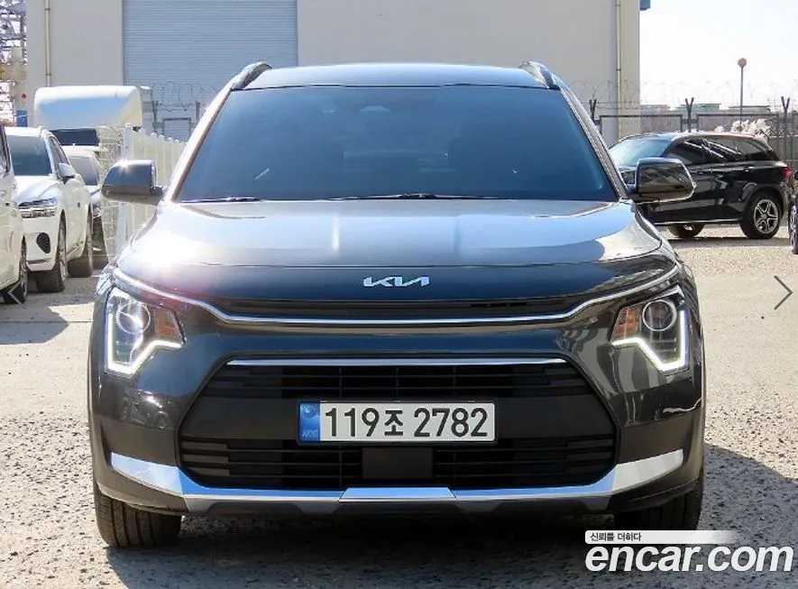 Kia Niro — фото 1