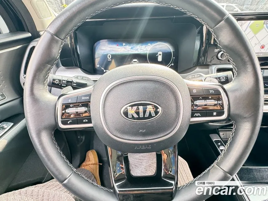 Kia Sorento — фото 7