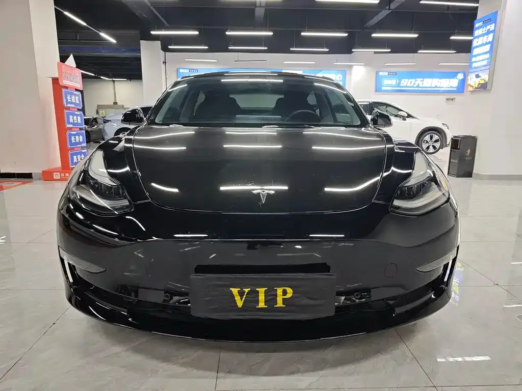 Tesla Model 3 — фото 7