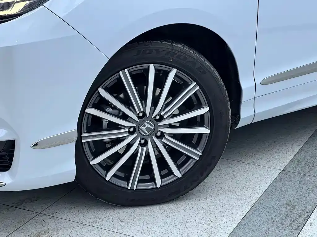 Honda Elysion 2024 из CN, фото 10
