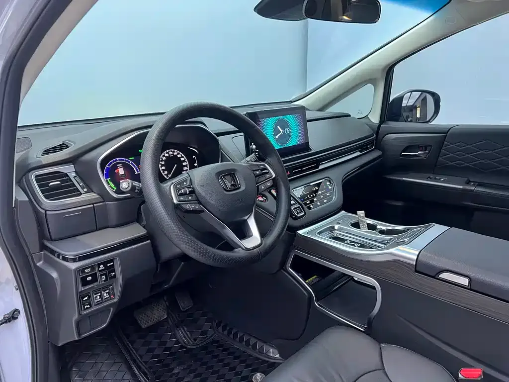 Honda Elysion 2024 из CN, фото 7