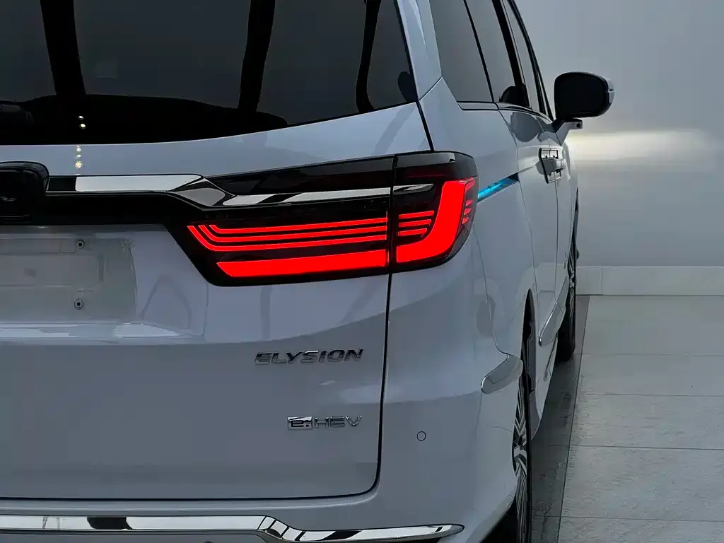 Honda Elysion 2024 из CN, фото 9