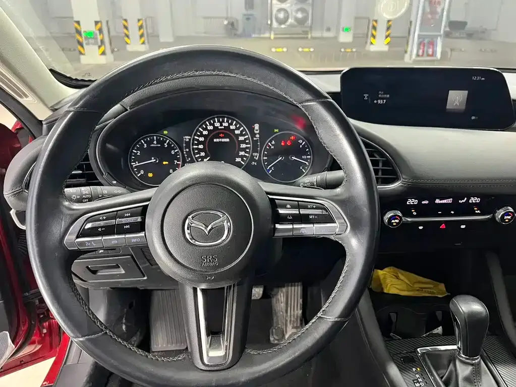 Mazda 3 Axela — фото 10