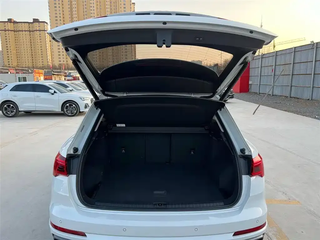 Audi Q3 2022 из CN, фото 7