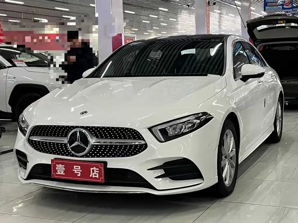 Mercedes-Benz A-Class — фото 1