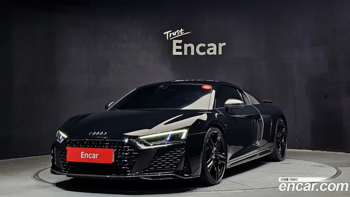 Audi R8