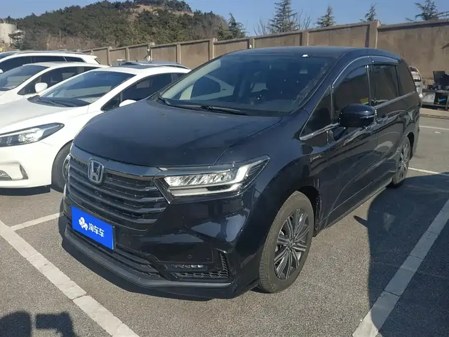 Honda Odyssey — фото 1